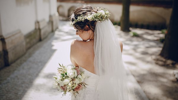 DISCOVER THE MOST FASHIONABLE HAIRSTYLES FOR WEDDINGS
