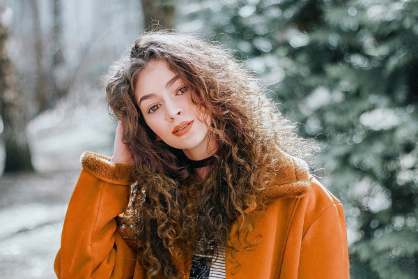 How to curl your hair without a curling iron? 9 ways